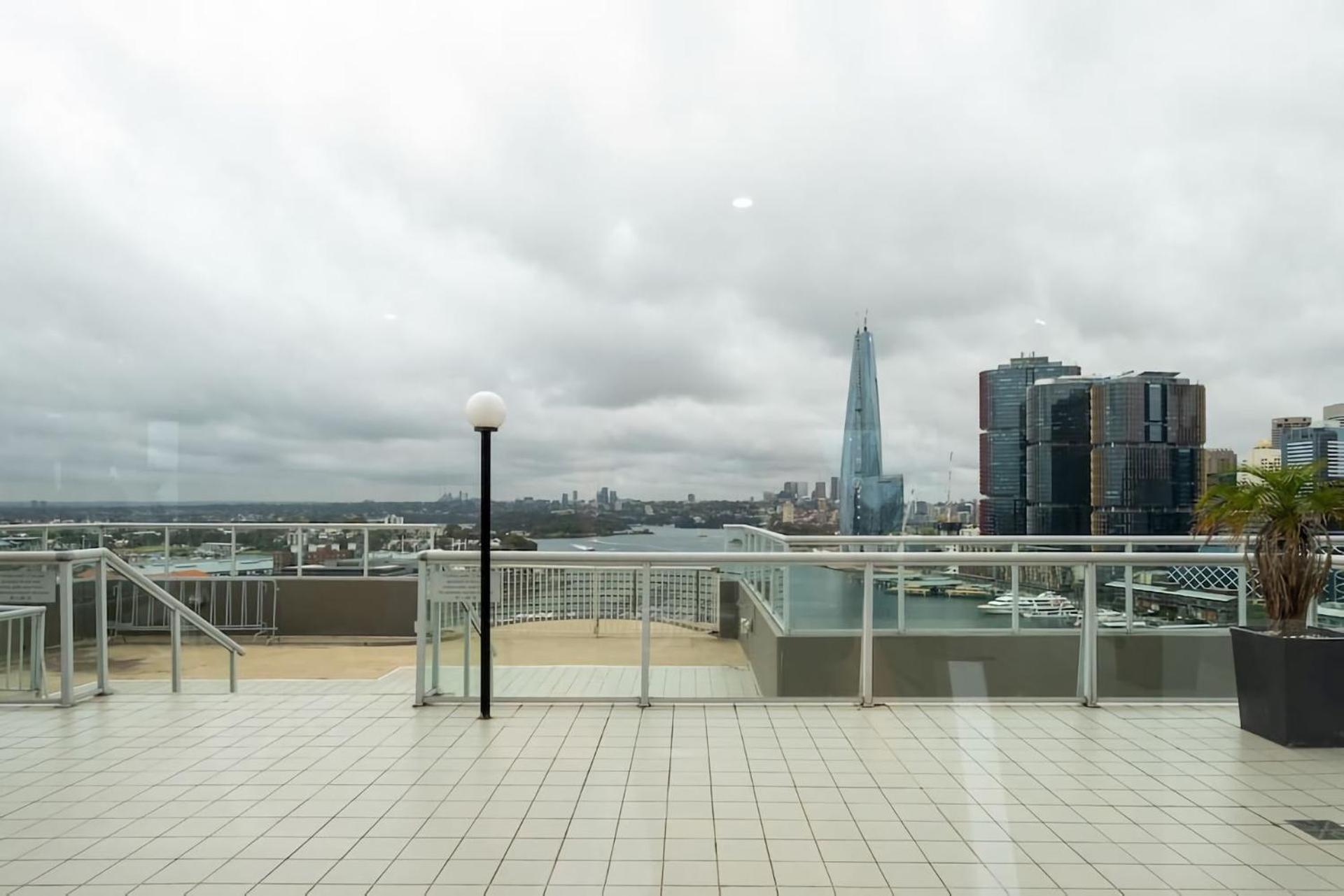 Appartamento Dream Harbour View Parking Gym Pool Sydney Esterno foto